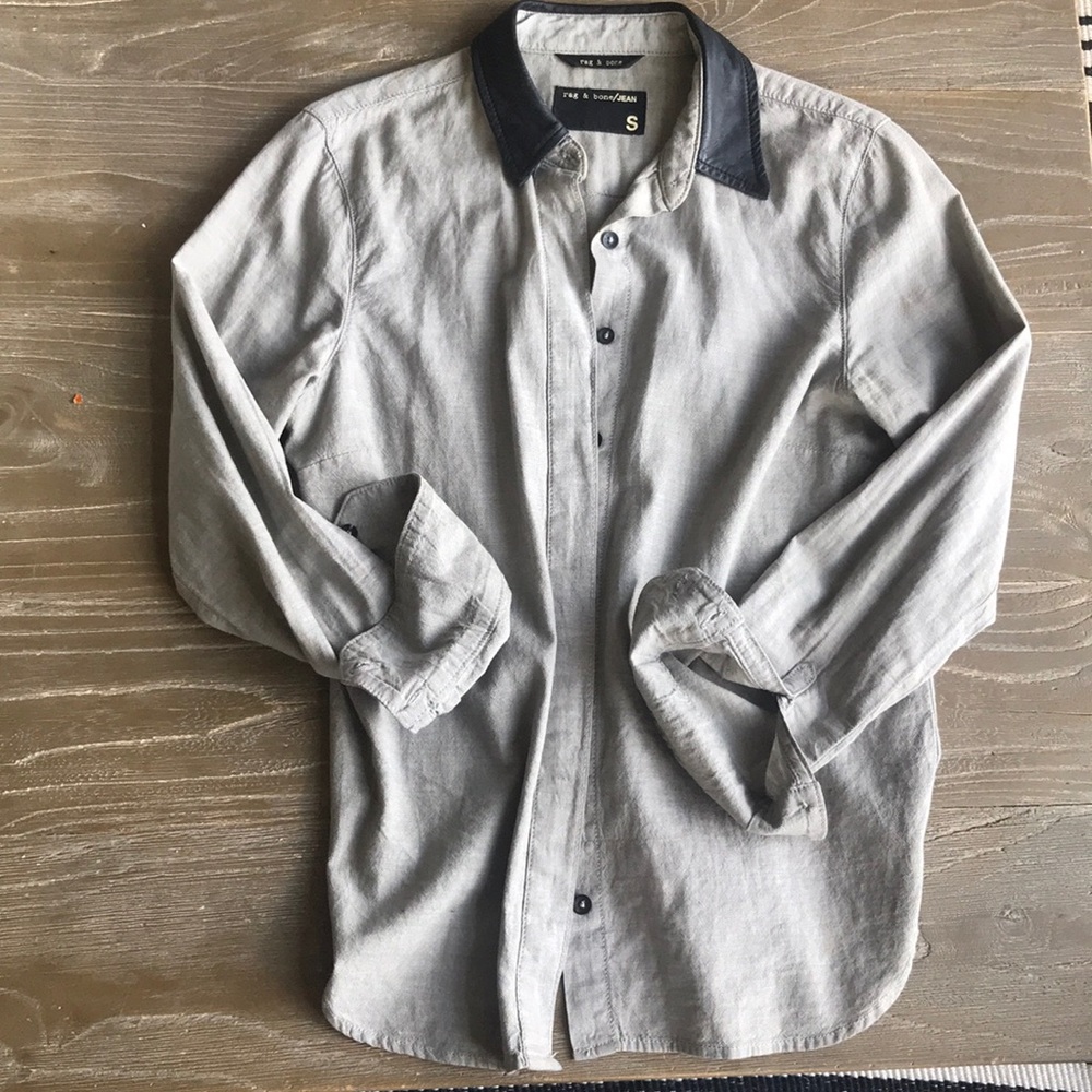 Rag & Bone Gray linen button up w leather collar